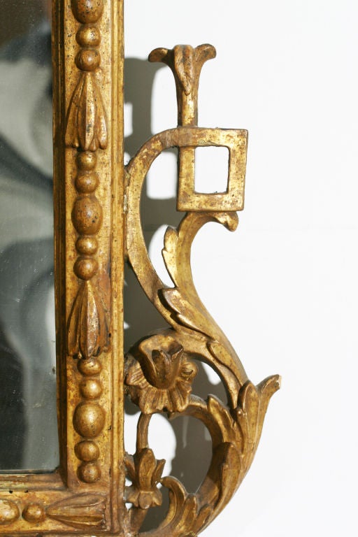 18th Century and Earlier Carved Gilt Mirror