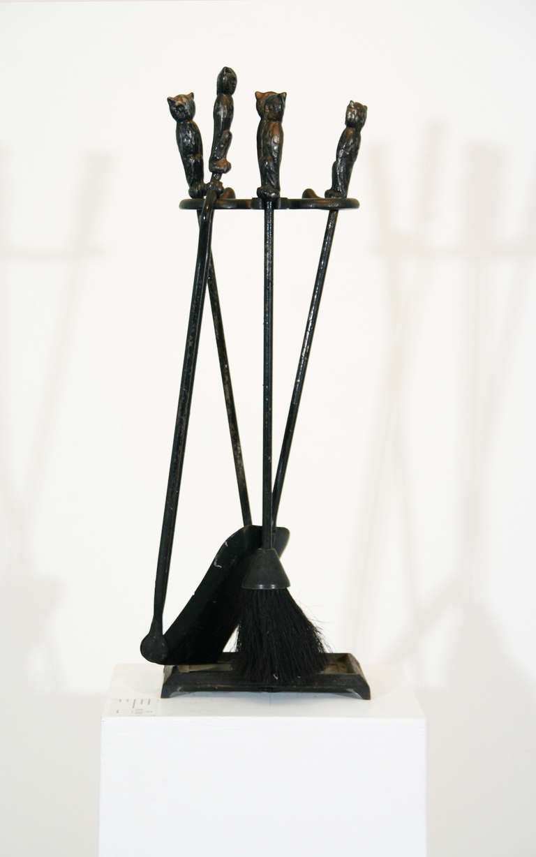 A Set of Iron Owl Andirons and Fireplace Tools In Excellent Condition In Mississauga, ON