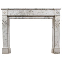 Cheminée en marbre blanc et gris de style Louis XVI