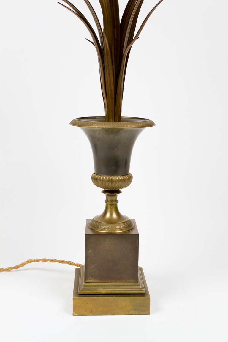 Français Elegant  Lampe de table attribuée à la Maison Charles en vente