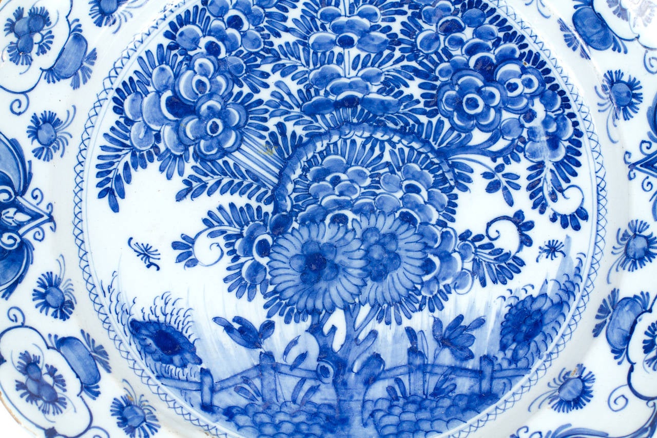 18th century blue and white Delft De Klaauw factory peacock charger.
