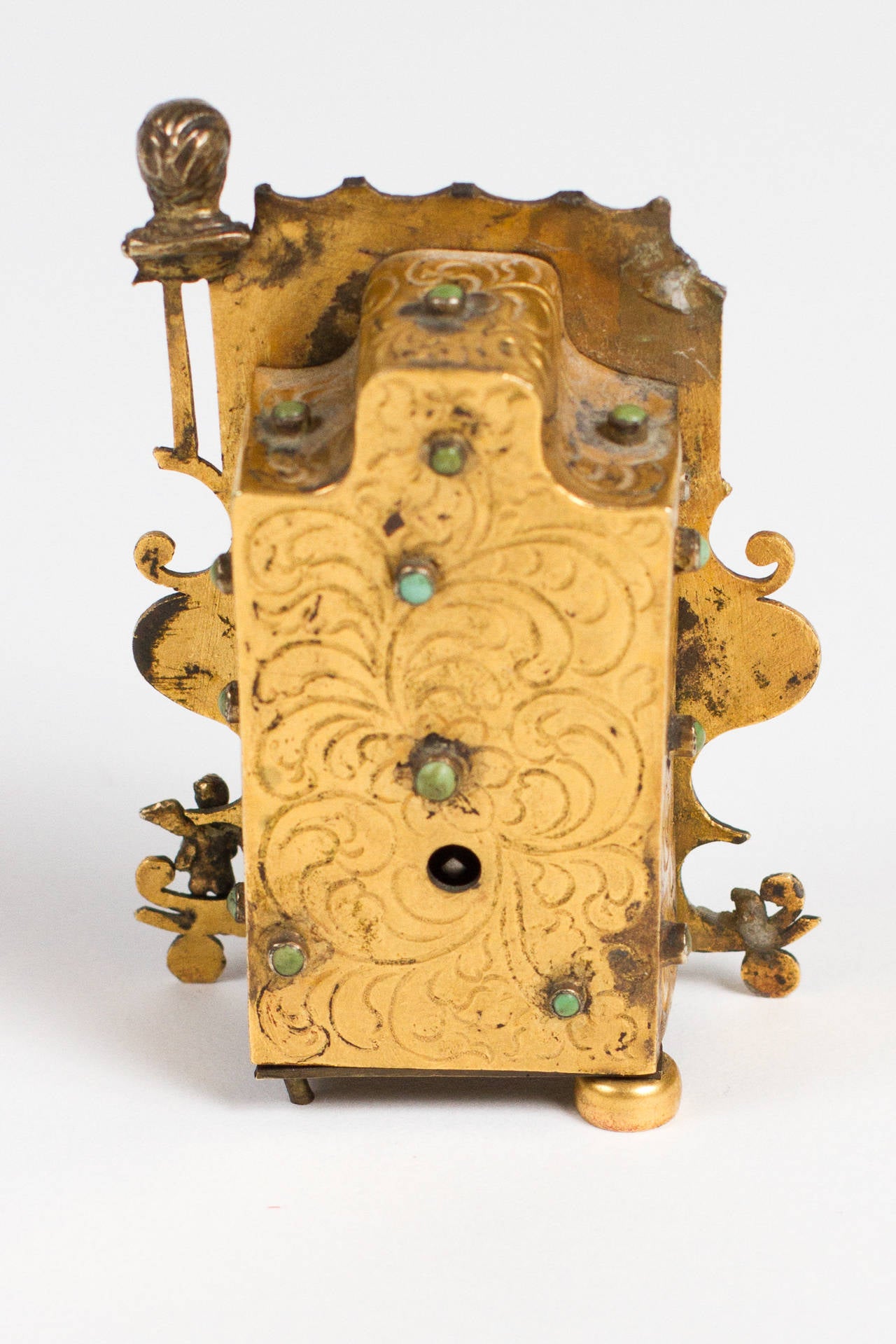 Gilt Austrian Zappler Miniature Cow's tail Pendulum Clock In Good Condition For Sale In Montreal, QC