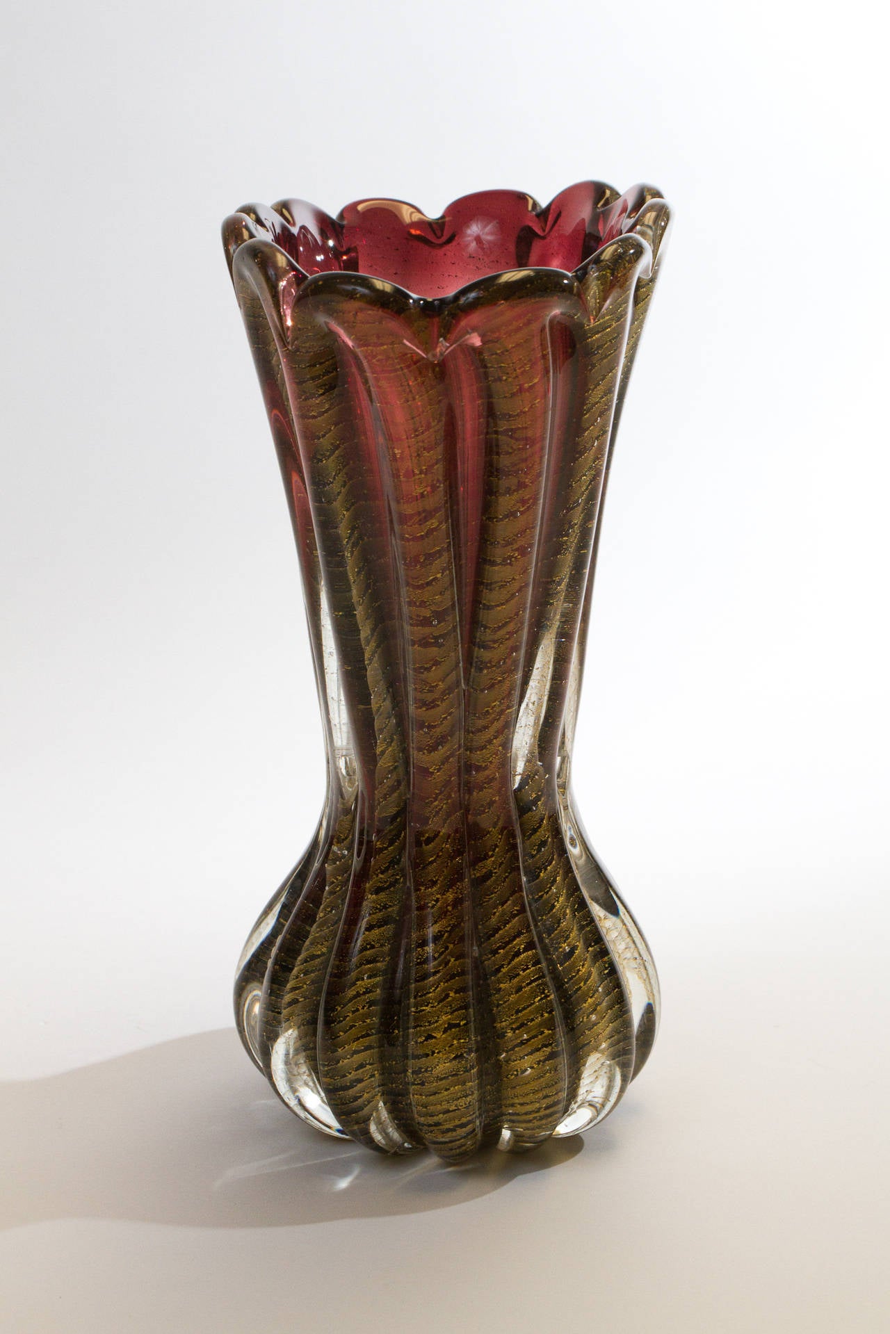 Beautiful Glass Vase by Barovier e Toso. For Sale at 1stdibs