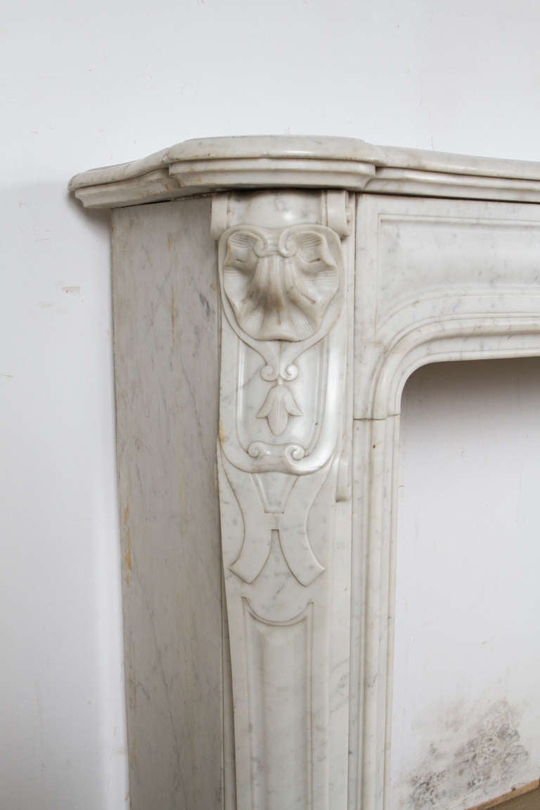 Louis XV - XVI Transitional Style Marble Mantel For Sale 1