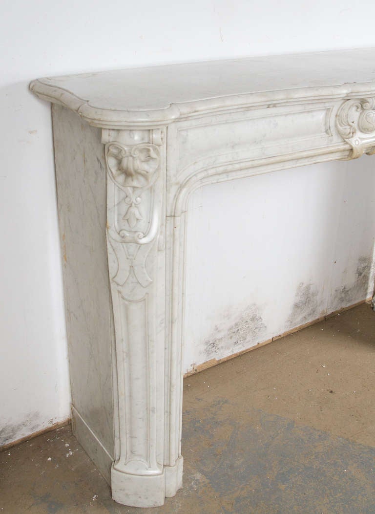 Louis XV - XVI Transitional Style Marble Mantel For Sale 2