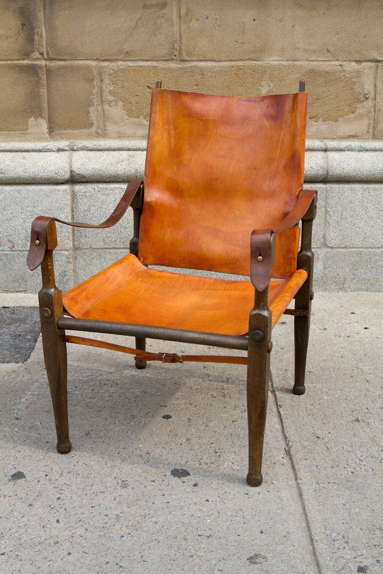 Rare Pair of Wilhelm Kienzle Safari Chairs In Good Condition In Montreal, QC