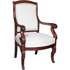Fauteuil Louis Philippe en acajou sculpté