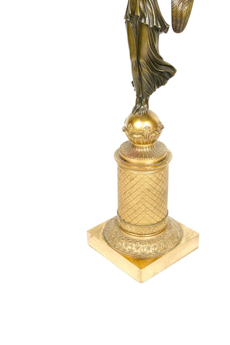 Coppia di candelabri in bronzo Charles X In condizioni buone in vendita a Montreal, QC