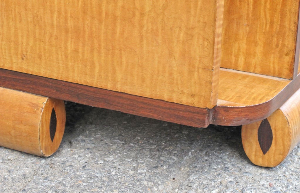 20th Century Pair of Art Deco Maple Night Tables