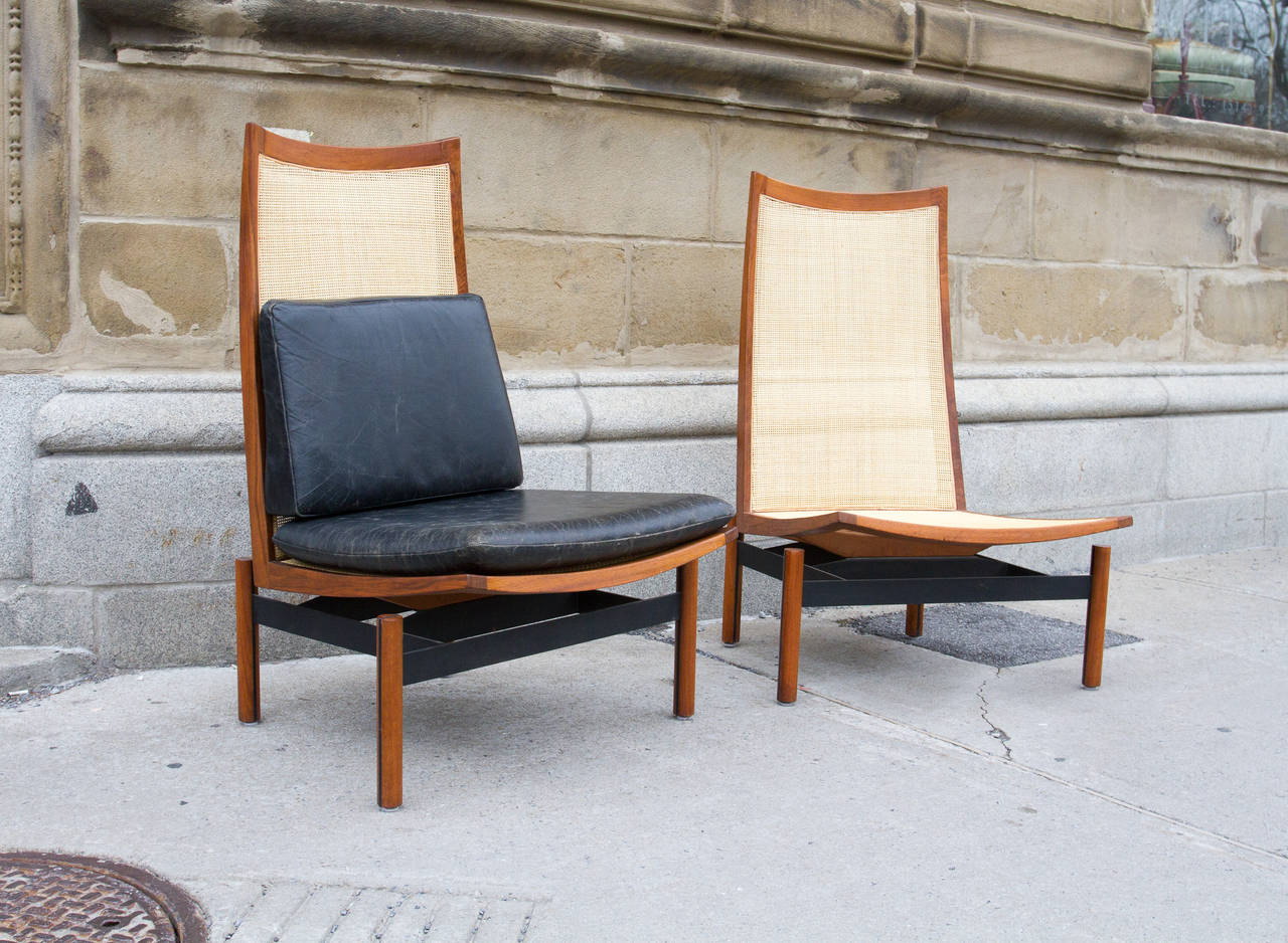 American Impressive Pair of Midcentury Lounge Chairs
