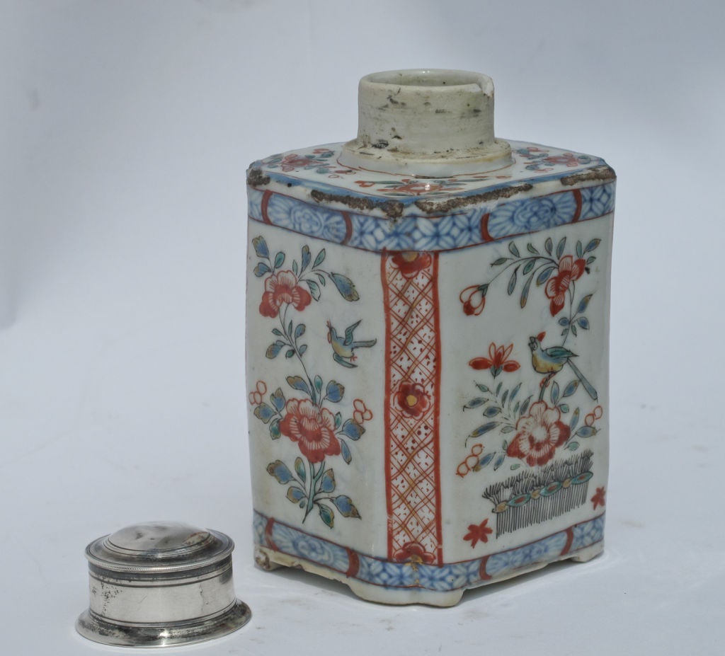 18th Century Chinese Export Porcelain Tea Canister 2