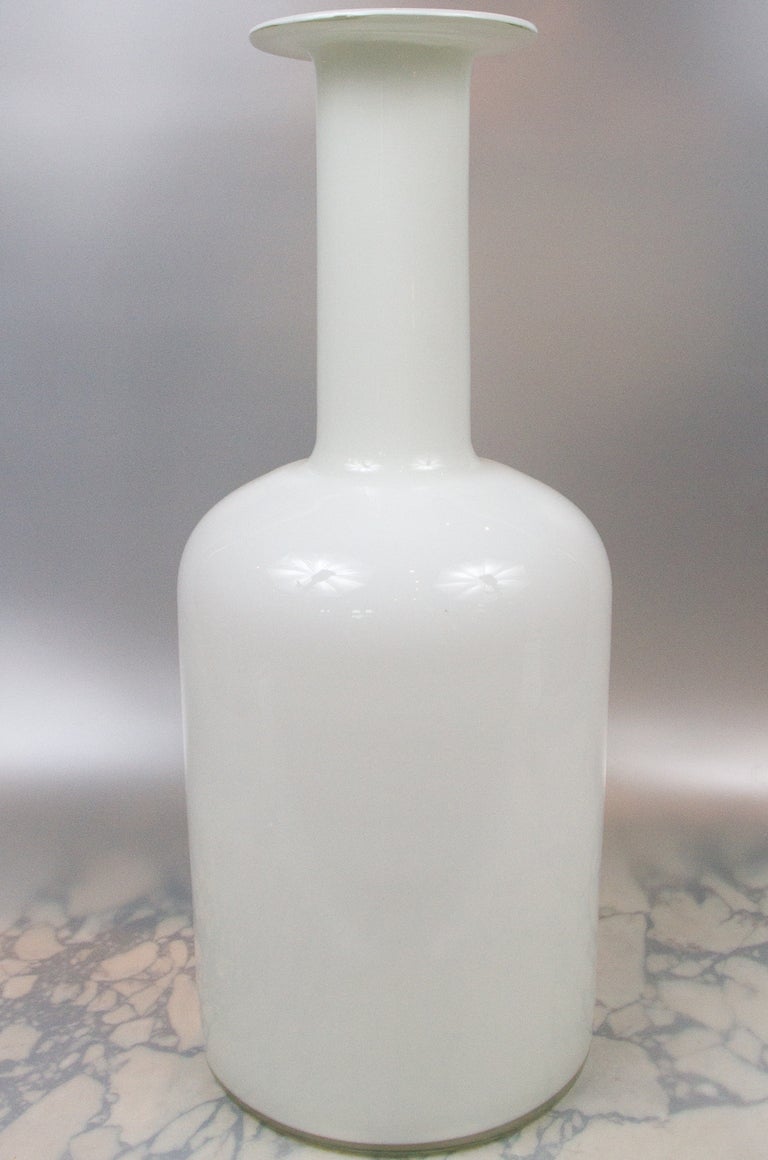 Danish Gulvase white  art glass vase by Otto Bruer for Holmegaard.