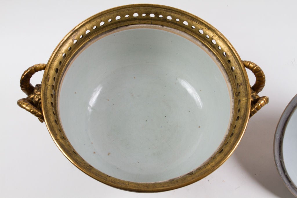 Beautiful 18th Century Imari Bowl 4