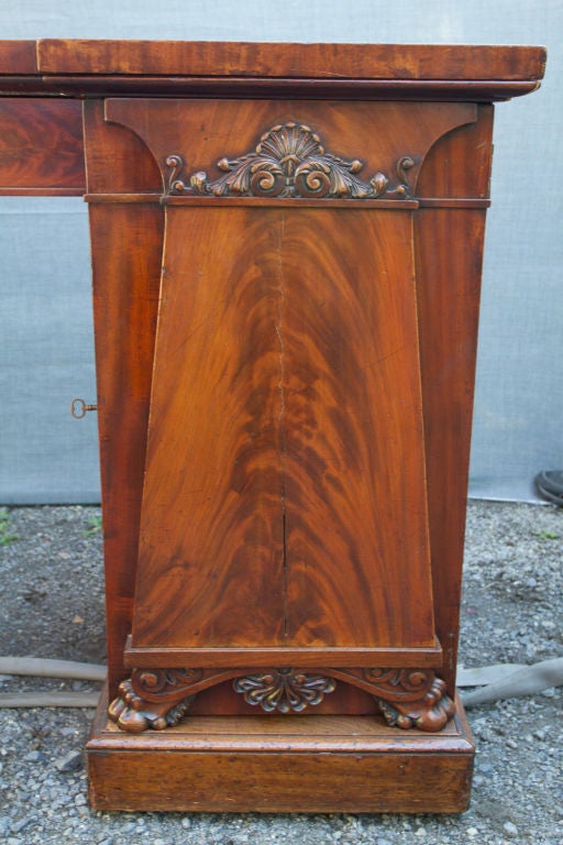 William IV Period Mahogany Sideboard In Excellent Condition In Montreal, QC