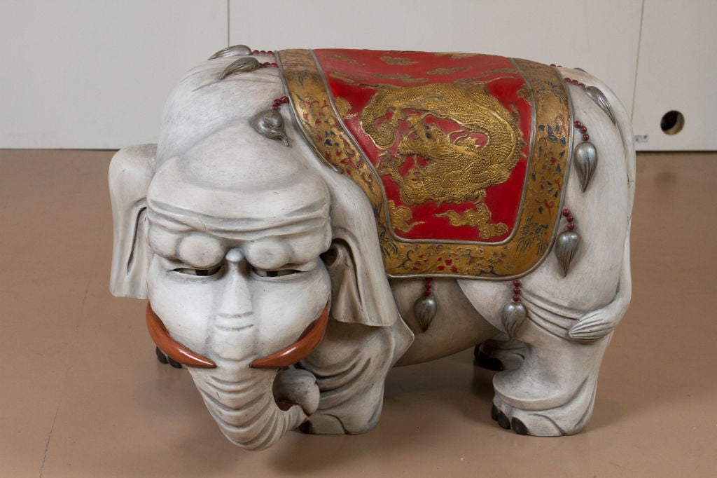Whimsical pair of Chinese Elephant Benches In Good Condition For Sale In Montreal, QC