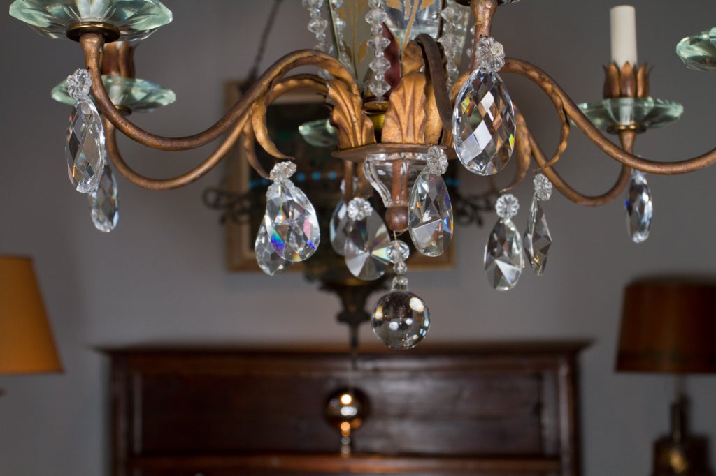 Mid Century Chandelier In Good Condition For Sale In Montreal, QC