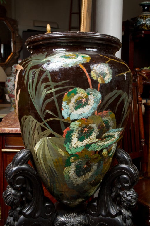Important glazed ceramic ''majolica wear'' vase on stand. For Sale 1