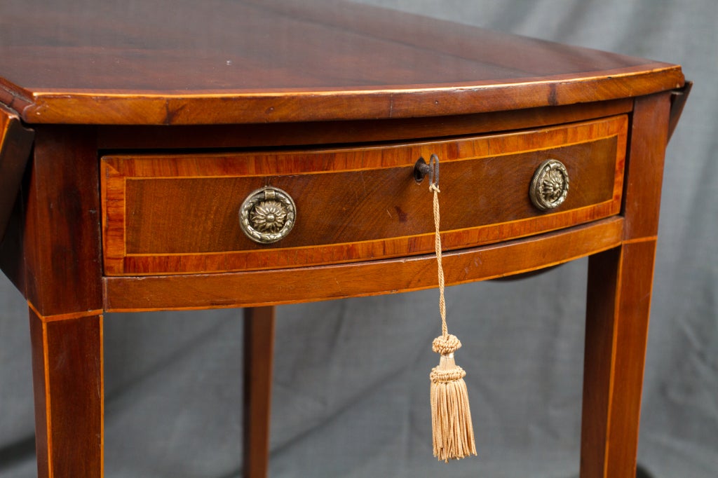 George III mahogany Pembroke table. 3