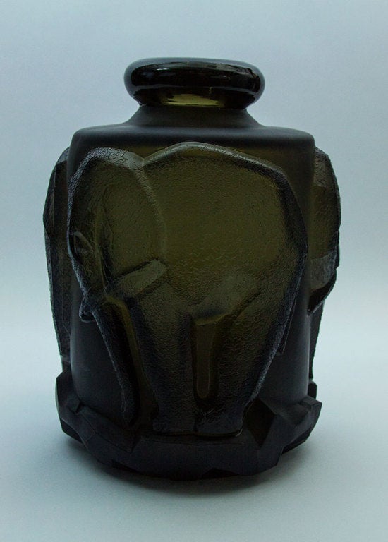 Fine Rare Art Deco Large Art Glass Elephant Vase