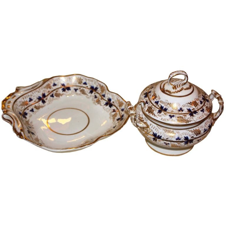 Pair of Derby Covered Sauce Tureens and Shell Form Dishes