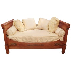  Empire Style Day Bed