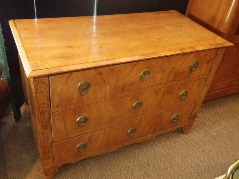 Beautiful Charles X period Dresser In Good Condition For Sale In Los Angeles, CA