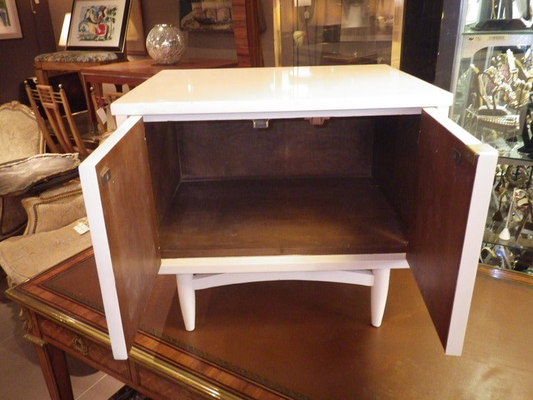 White Night Stand With Relief Pattern