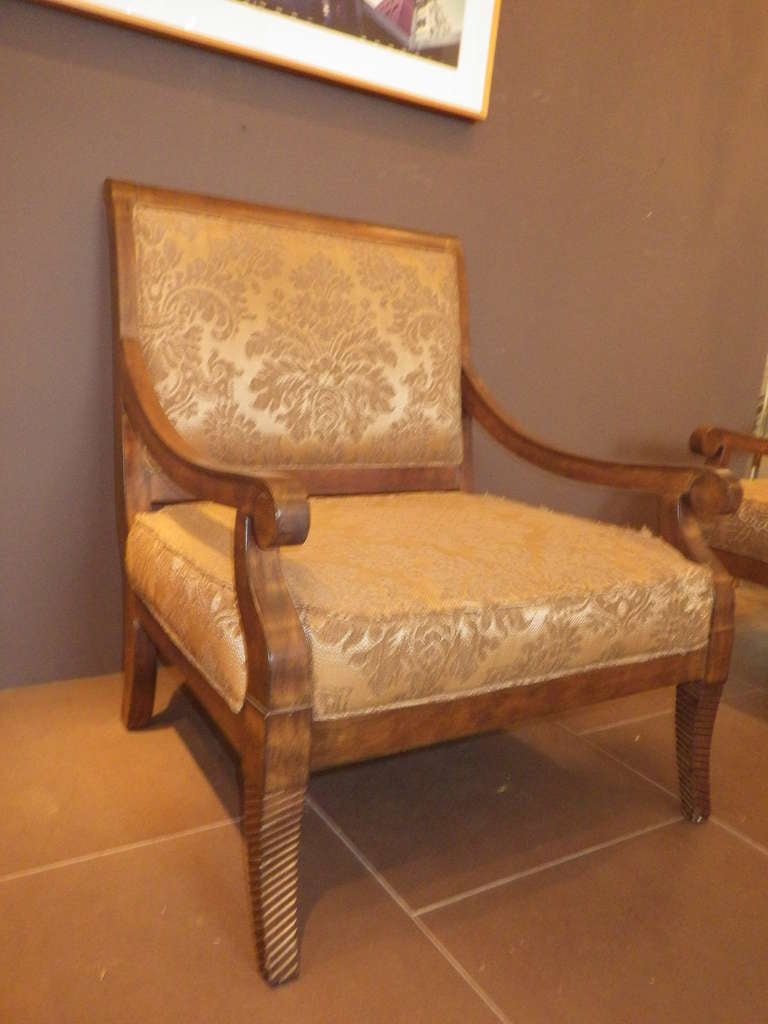 Oversized Armchairs For Sale 2