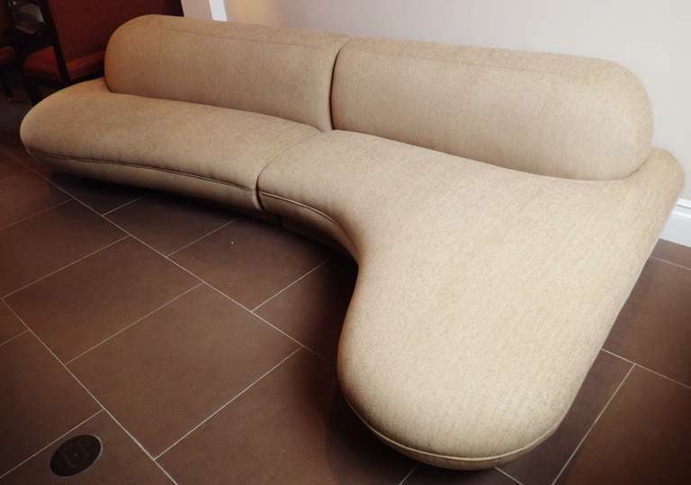 Beautiful sofa by Vladimir Kagan. This is a truly spectacular piece that can stand out in any room. 