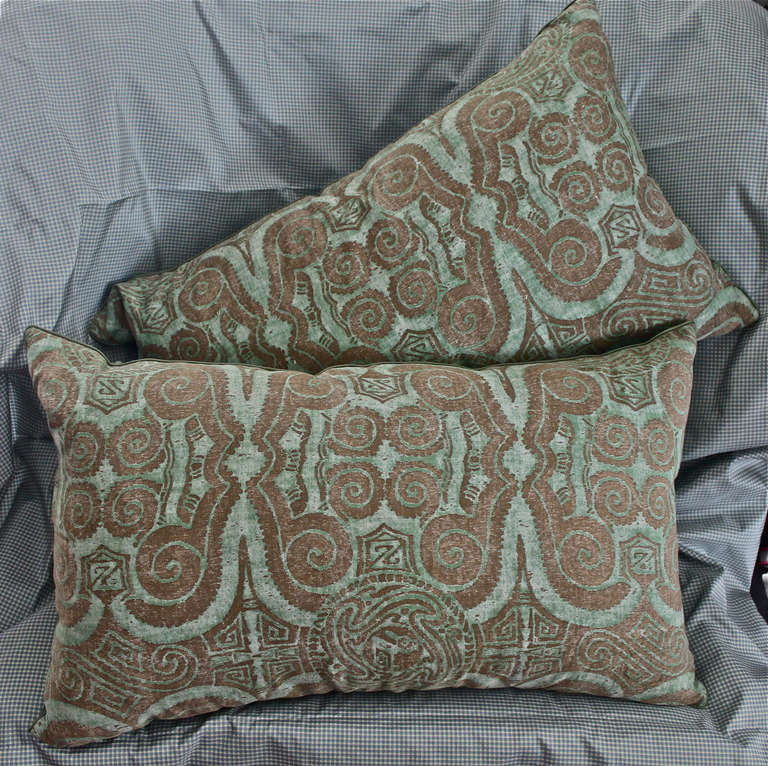 This is a stunning and unique pair of Mariano Fortuny pillows created from a Deco influenced early 