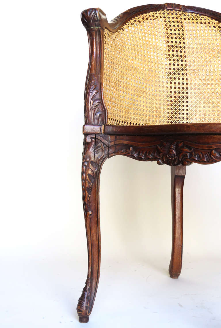 18th Century French Corner Chair In Excellent Condition In Los Angeles, CA