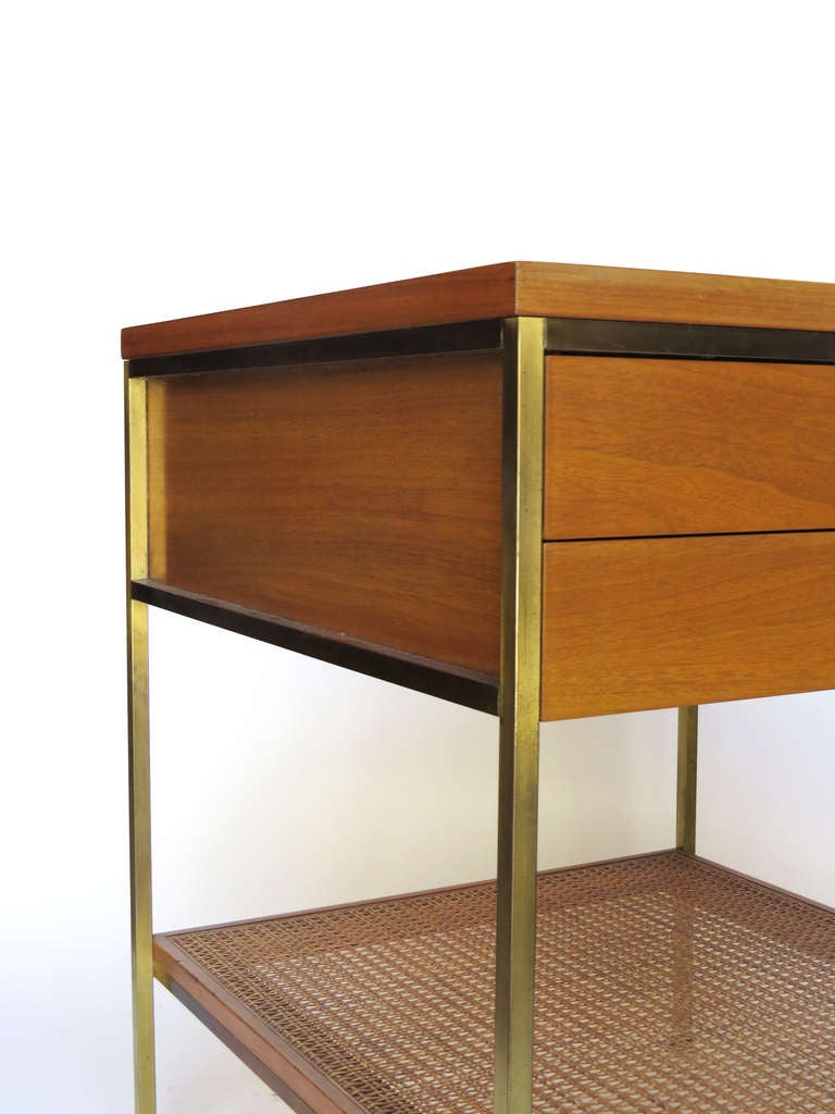 Mid-Century Modern Paul McCobb Side Table For Sale