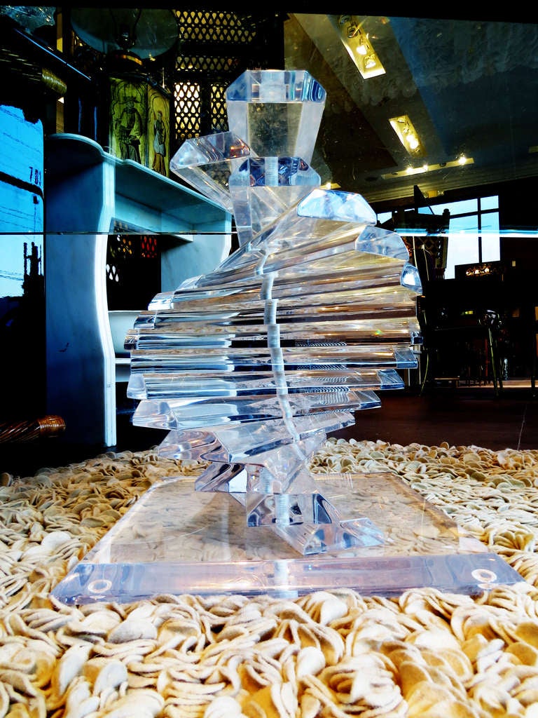 1970s Spiral Lucite/Glass Coffee Table 2