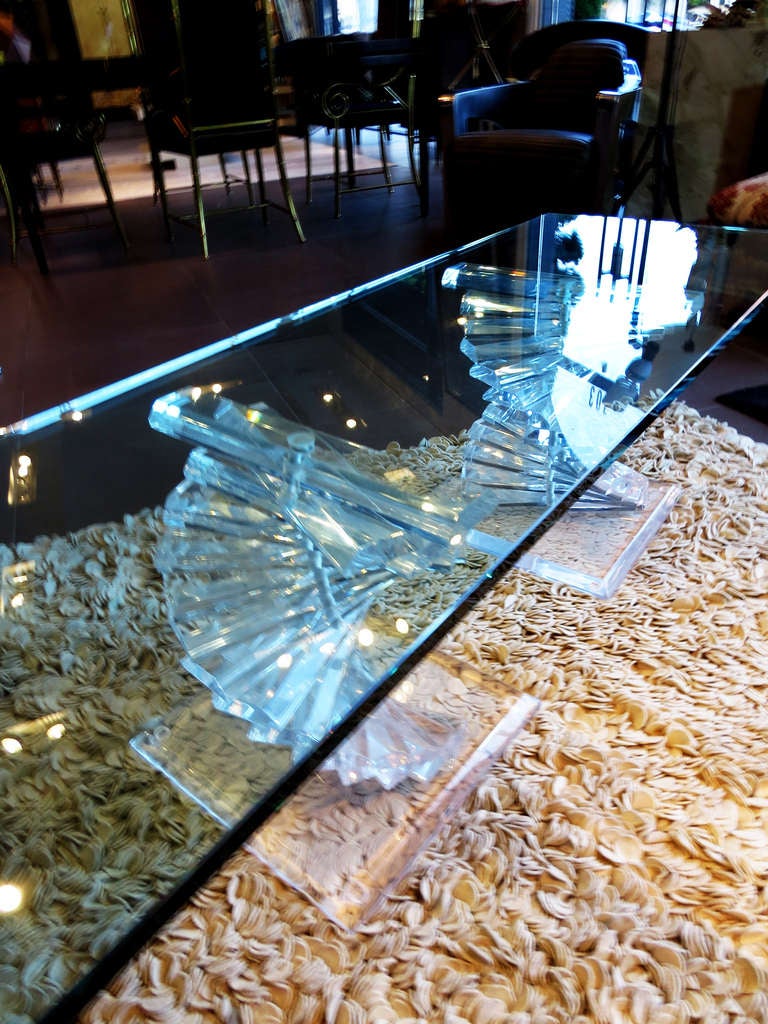 1970s Spiral Lucite/Glass Coffee Table 3
