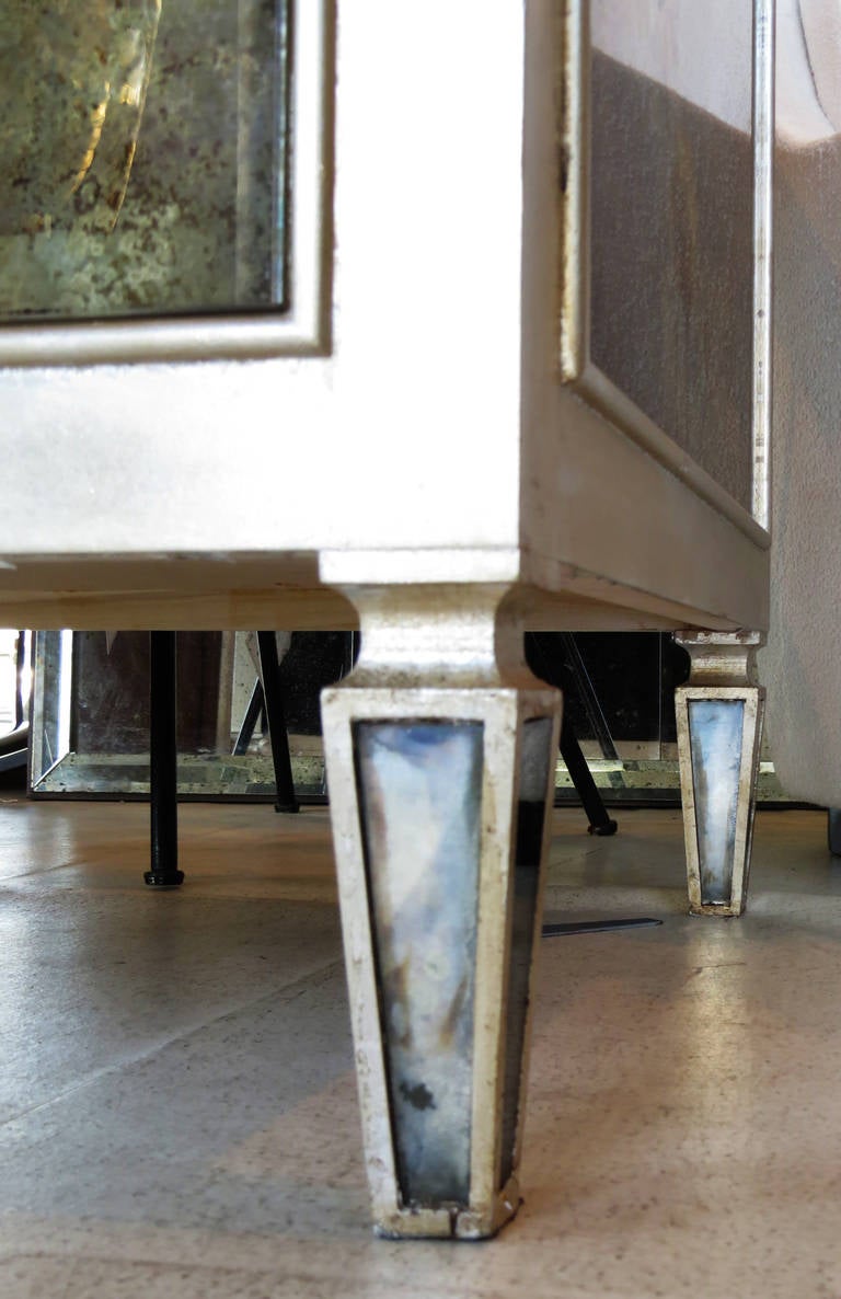 Pair of Verre Églomisé Chests 4