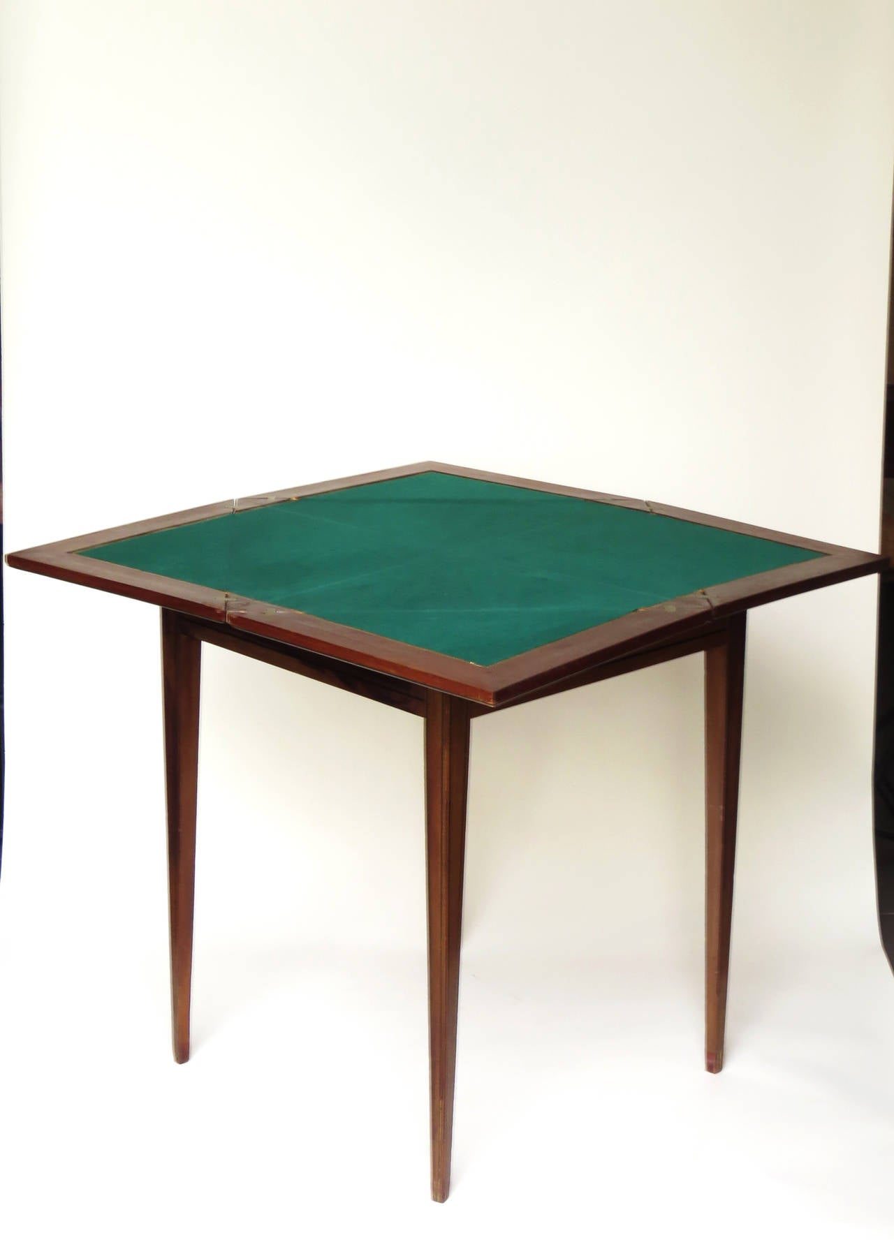 Vintage Game Table 1