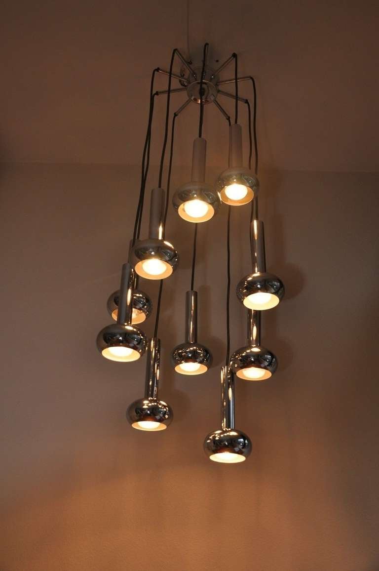 Dänischer moderner Multi-Pendant-Kronleuchter. im Zustand „Hervorragend“ in Los Angeles, CA
