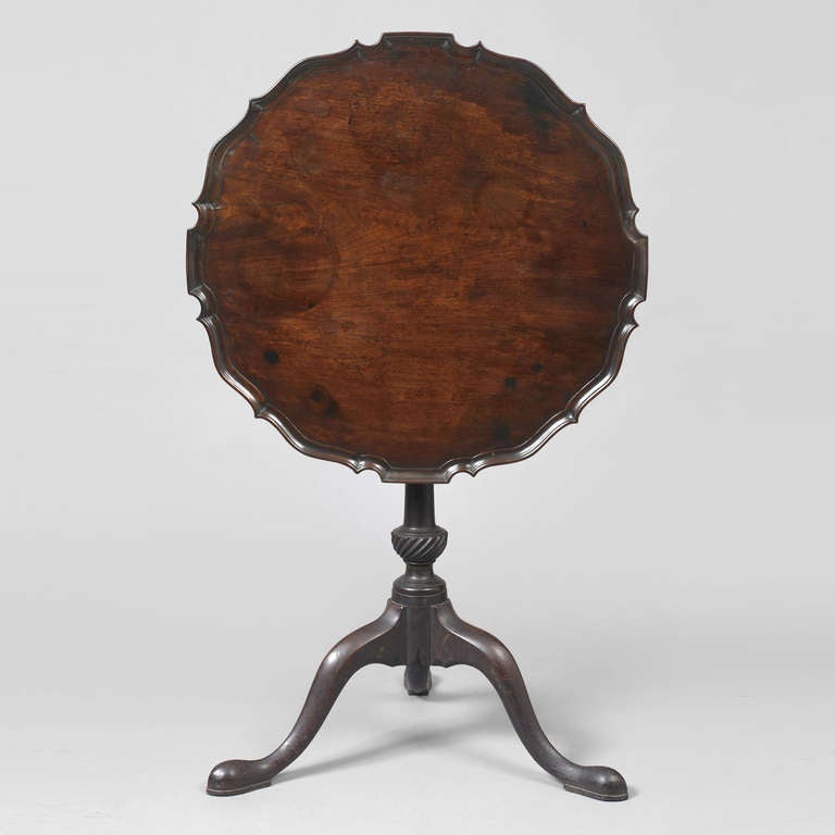 Chippendale Pie Crust Tilt Top Tea Table