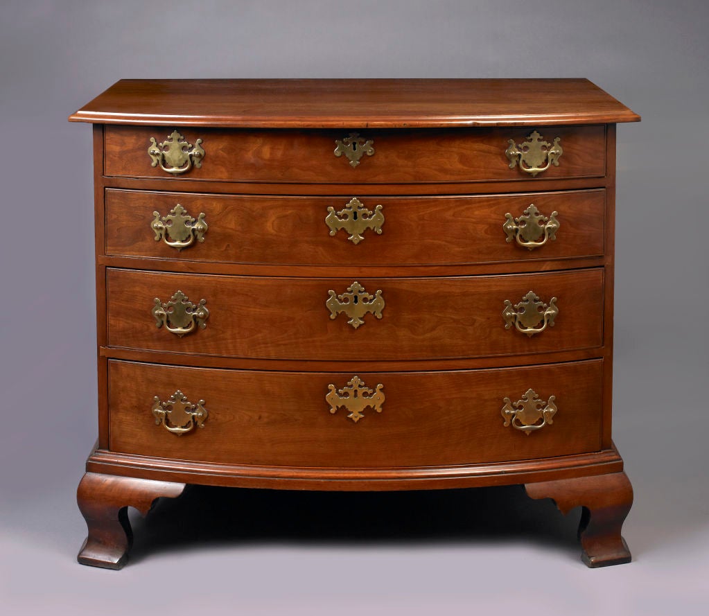 New England, Connecticut or Massachusetts, circa 1780
Having a molded over-hung top above four graduated drawers supported by ogee bracket feet.