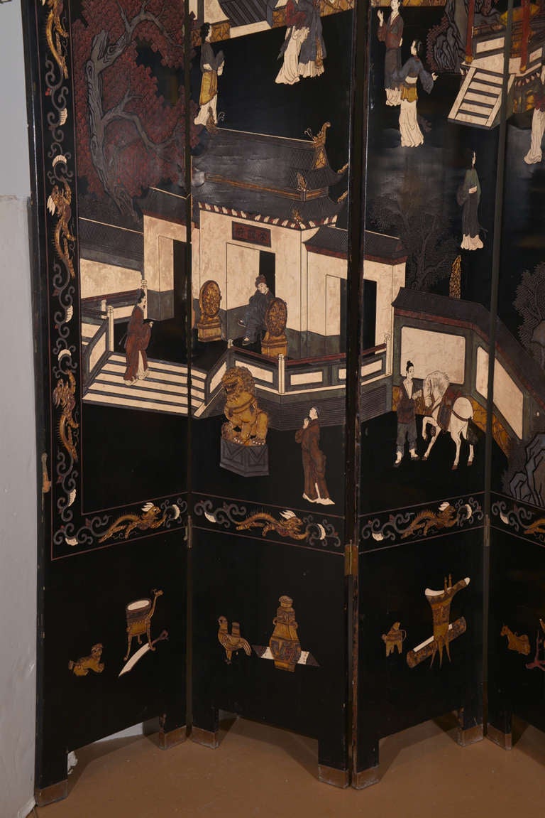 Chinese Black Lacquered Eight-Panel Screen In Good Condition In Dallas, TX