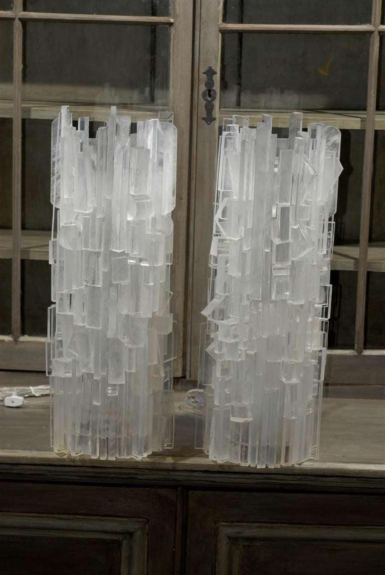 Pair of Lucite Column Lamps 4