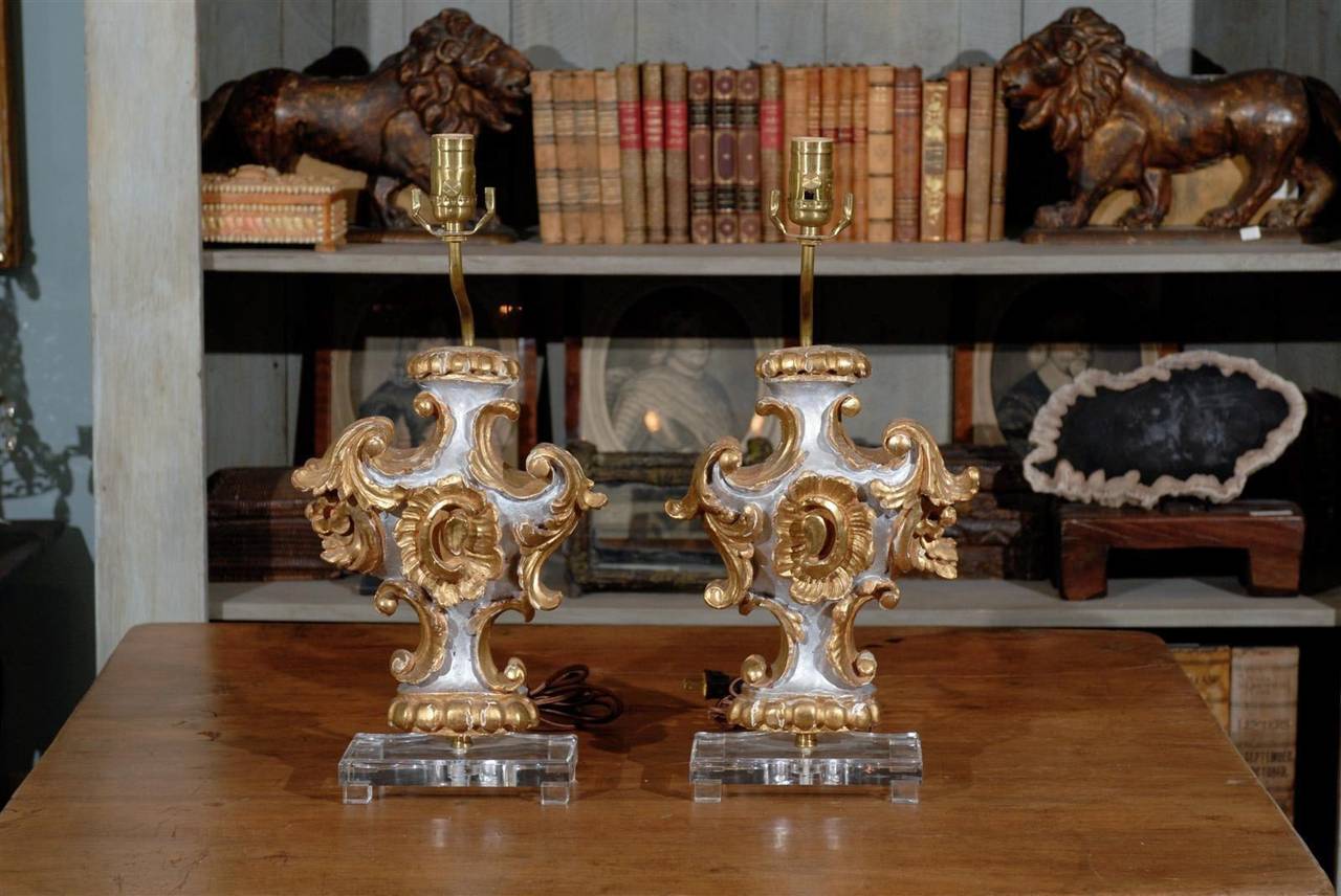 Gilt Pair of 19th Century Italian Rococo Style Gilded Wood Fragment Table Lamps