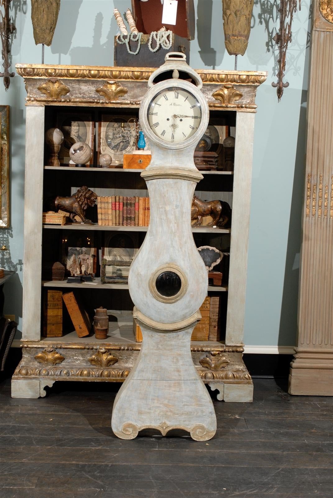 Swedish 19th Century Painted Wood Clock with Scroll Feet In Good Condition In Atlanta, GA