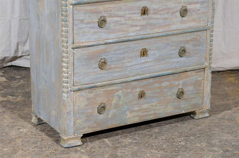 Swedish 19th Century Karl Johan Four-Drawer Painted Wood Chest with Carved Edges 3
