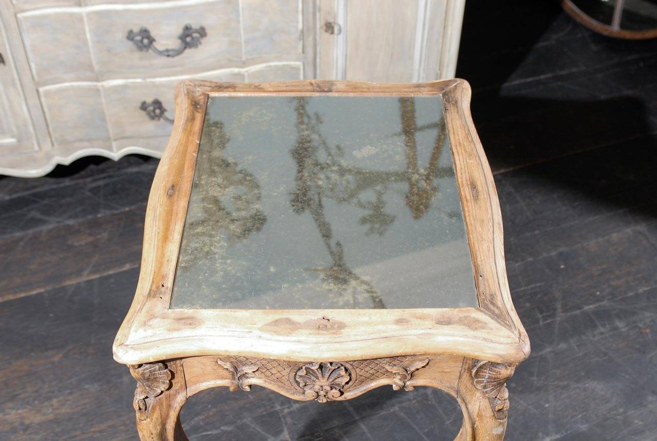 French 19th Century Brown Side/Drink Table with Mirrored Top and Leaf Carvings 3