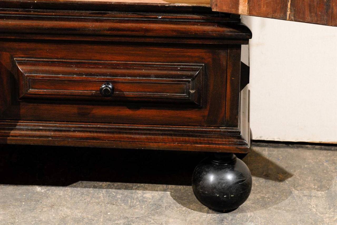Armadio barocco svedese del tardo XVII secolo in legno di palissandro ebanizzato in vendita 2