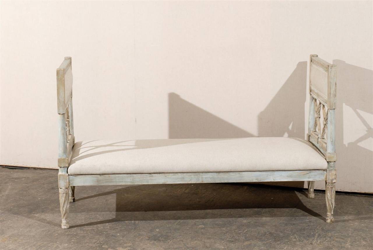 Swedish 19th Century Gustavian Style Painted Wood Daybed