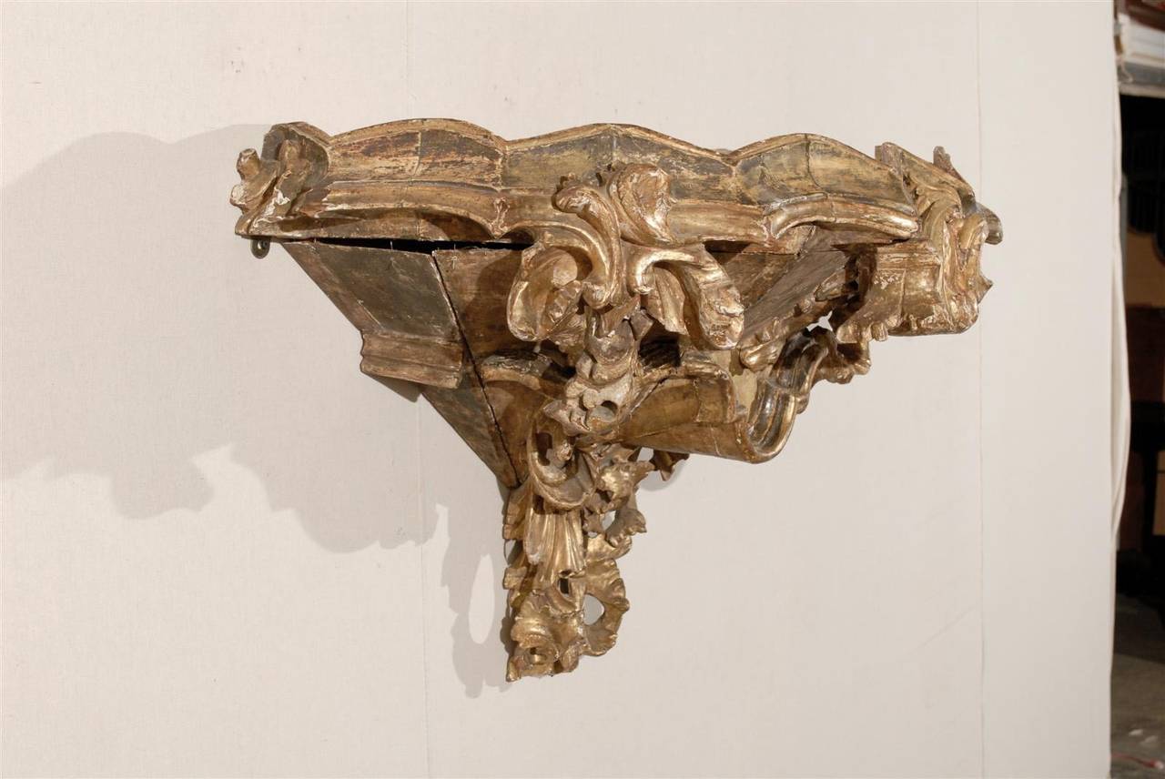 Italian 18th Century Richly Carved & Gilt Wood Rococo Style Wall Bracket  For Sale 3