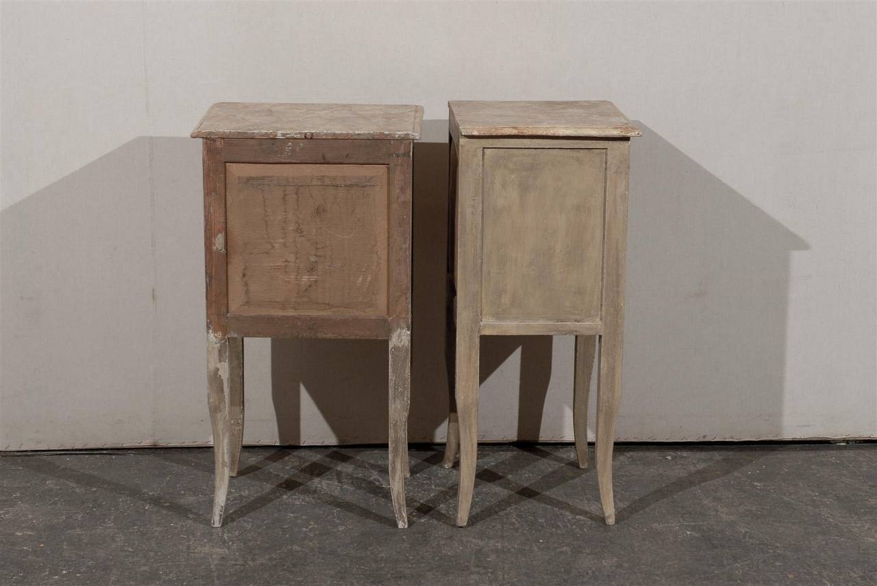 Pair of Italian Mid-20th Century Nightstand Tables or Chests 2