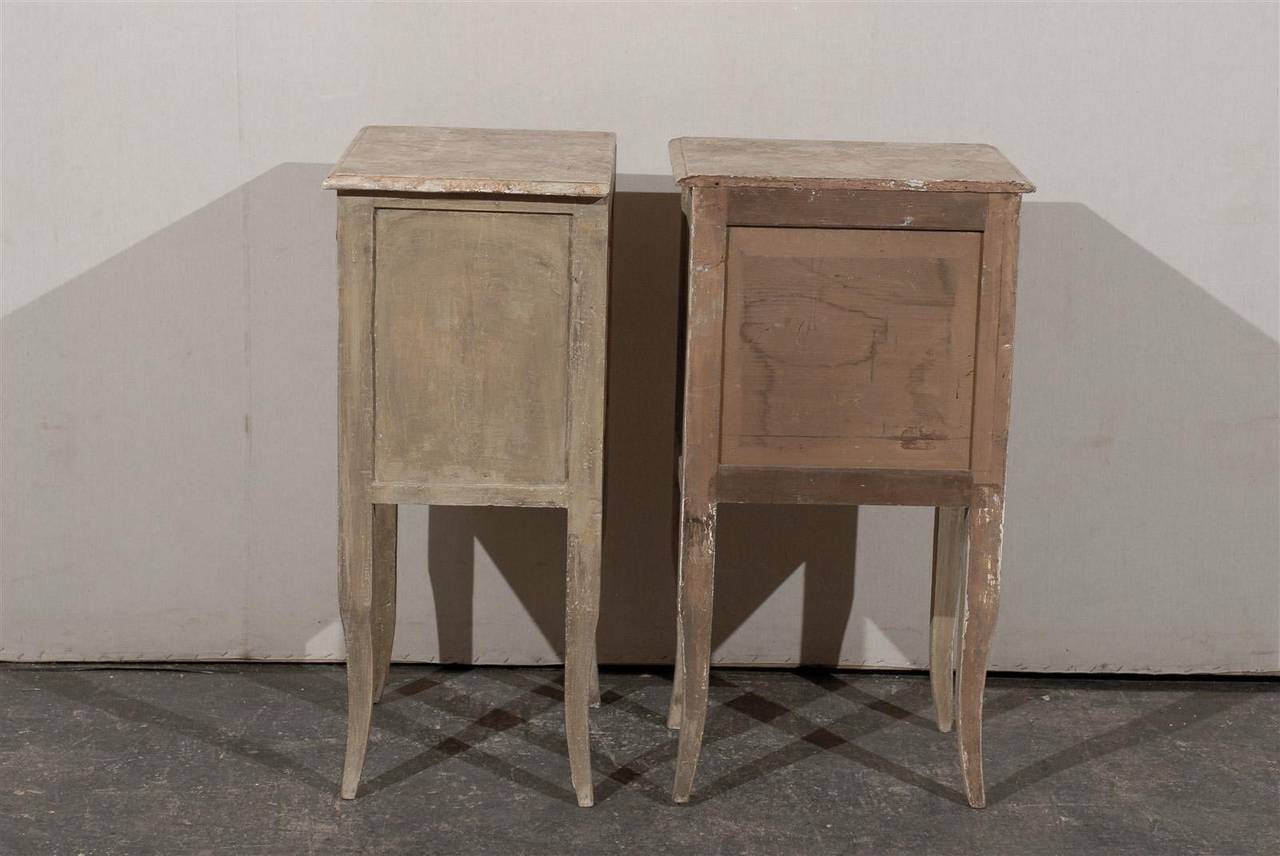 Pair of Italian Mid-20th Century Nightstand Tables or Chests 1